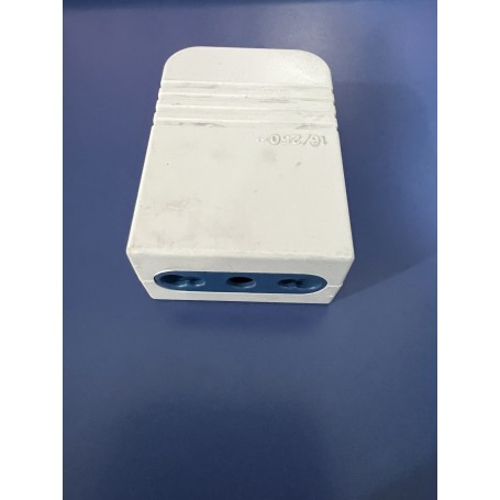 PRESA 2P/16A-250V