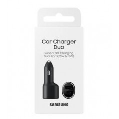 CARICATORE PER AUTO USB-C E USB-A COLORE NERO